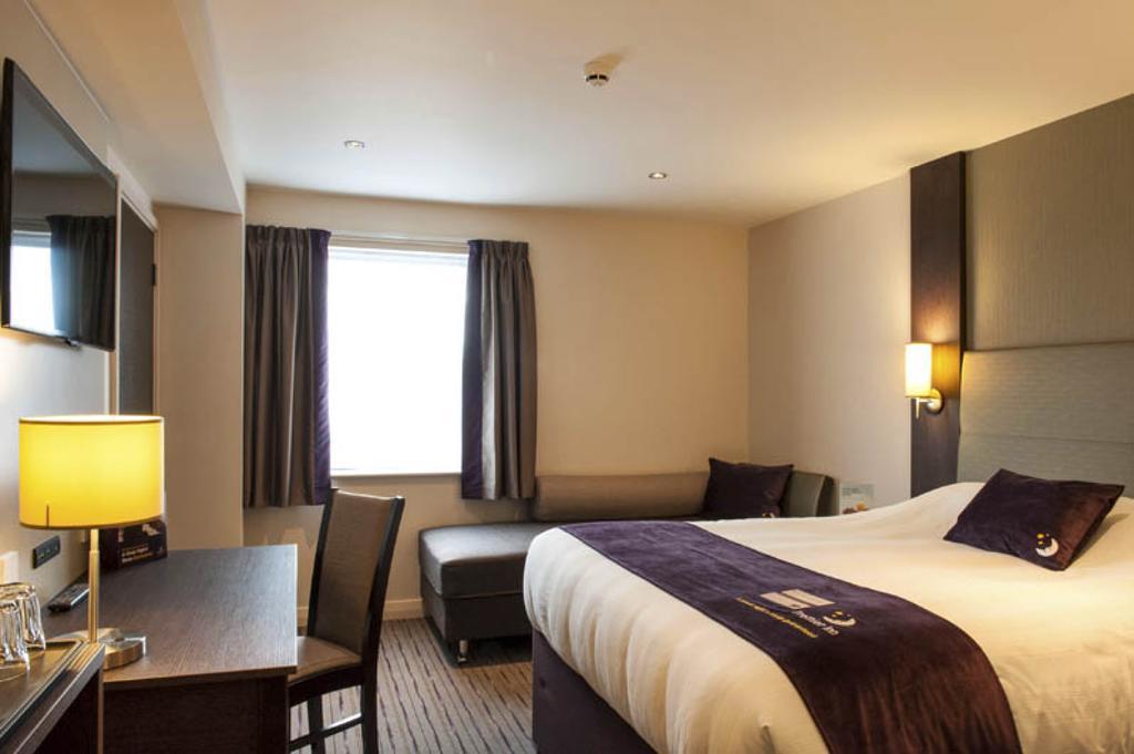 Premier Inn London Greenford Kamer foto