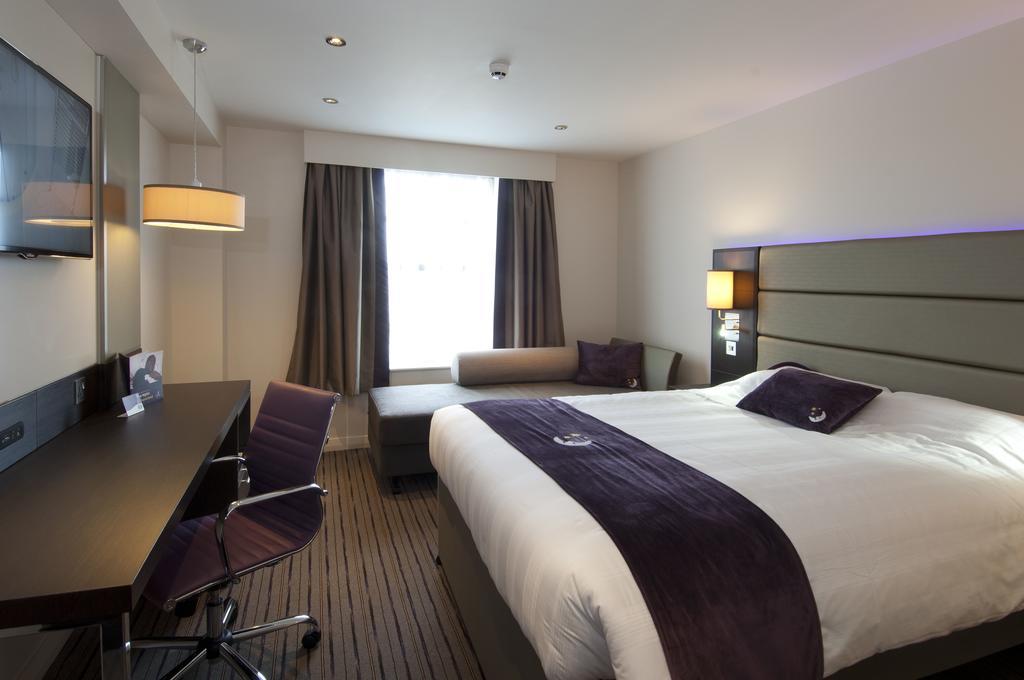 Premier Inn London Greenford Kamer foto