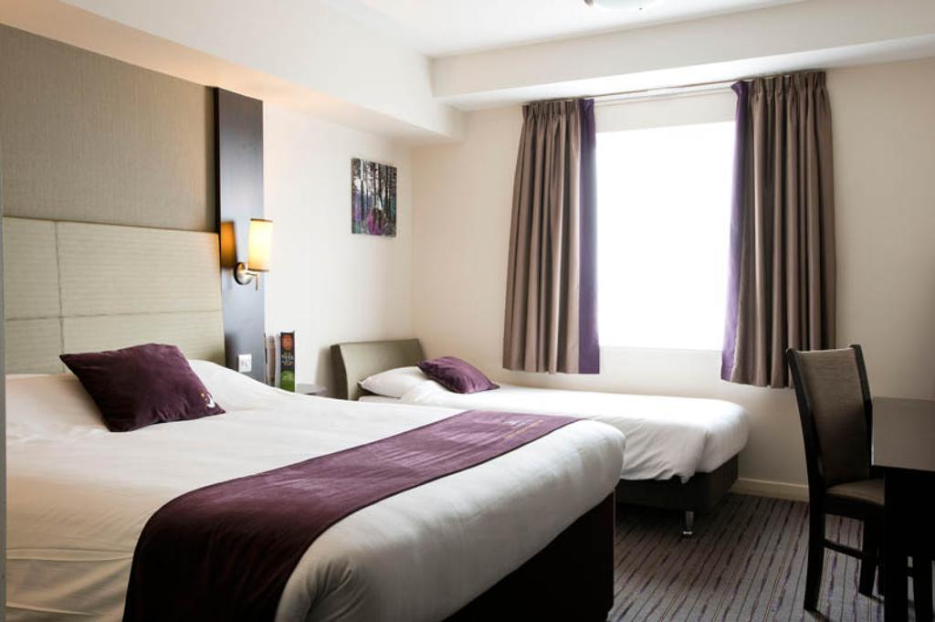 Premier Inn London Greenford Kamer foto