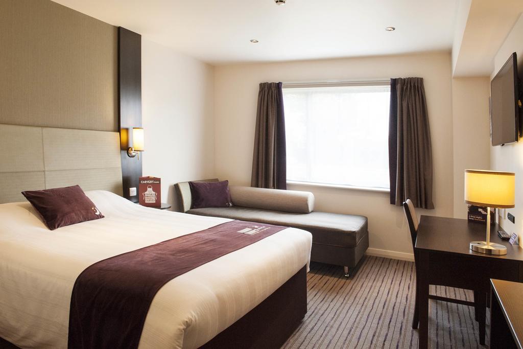 Premier Inn London Greenford Kamer foto