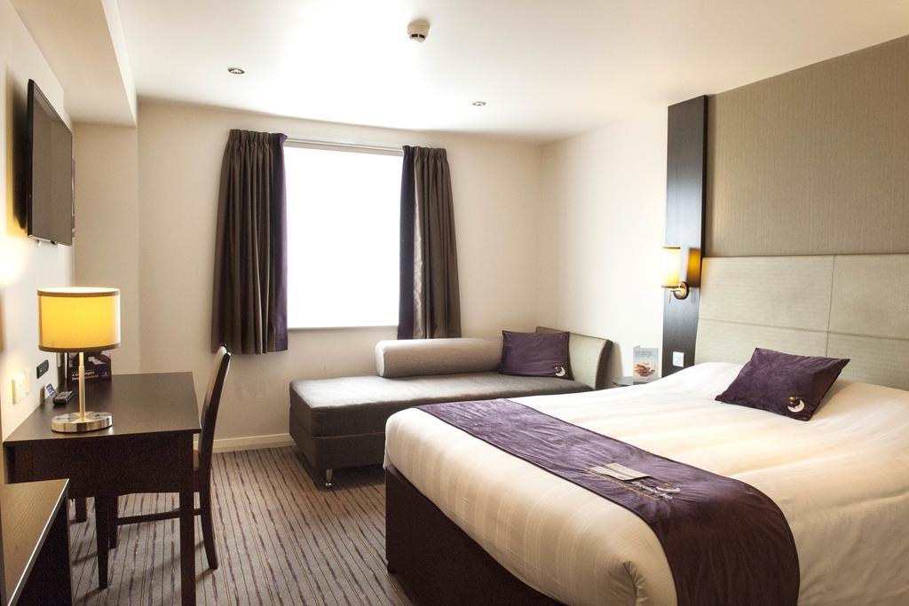 Premier Inn London Greenford Kamer foto