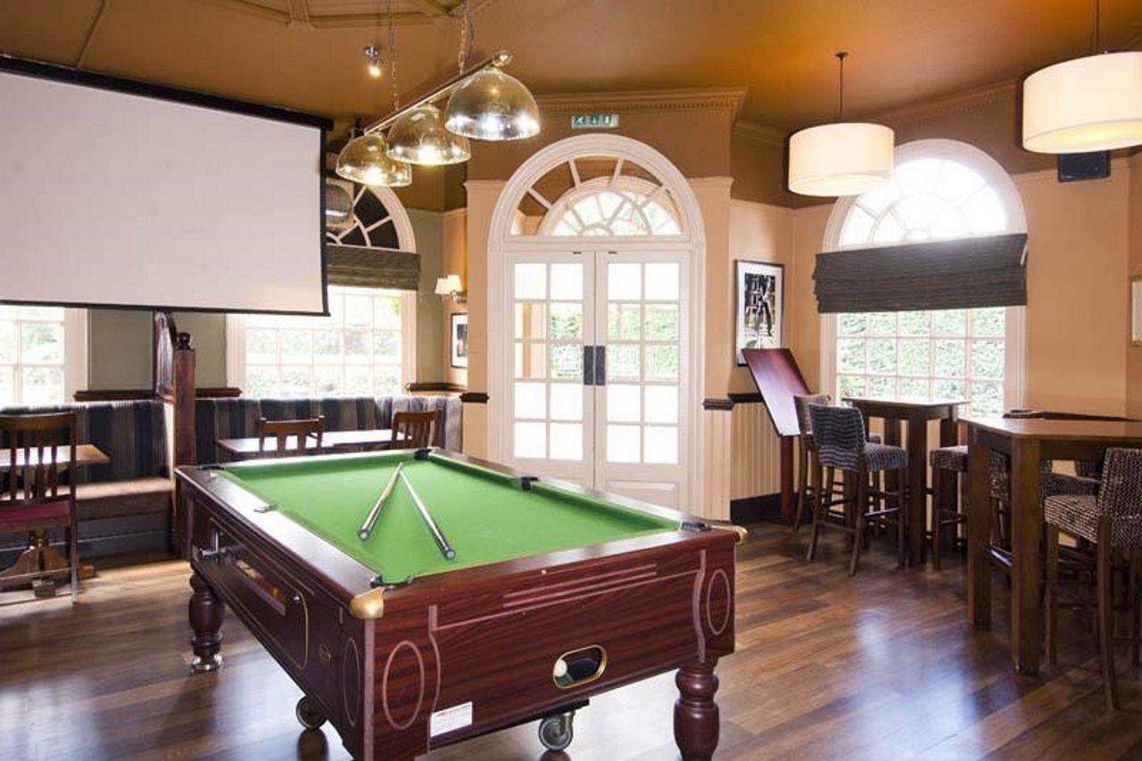 Premier Inn London Greenford Buitenkant foto
