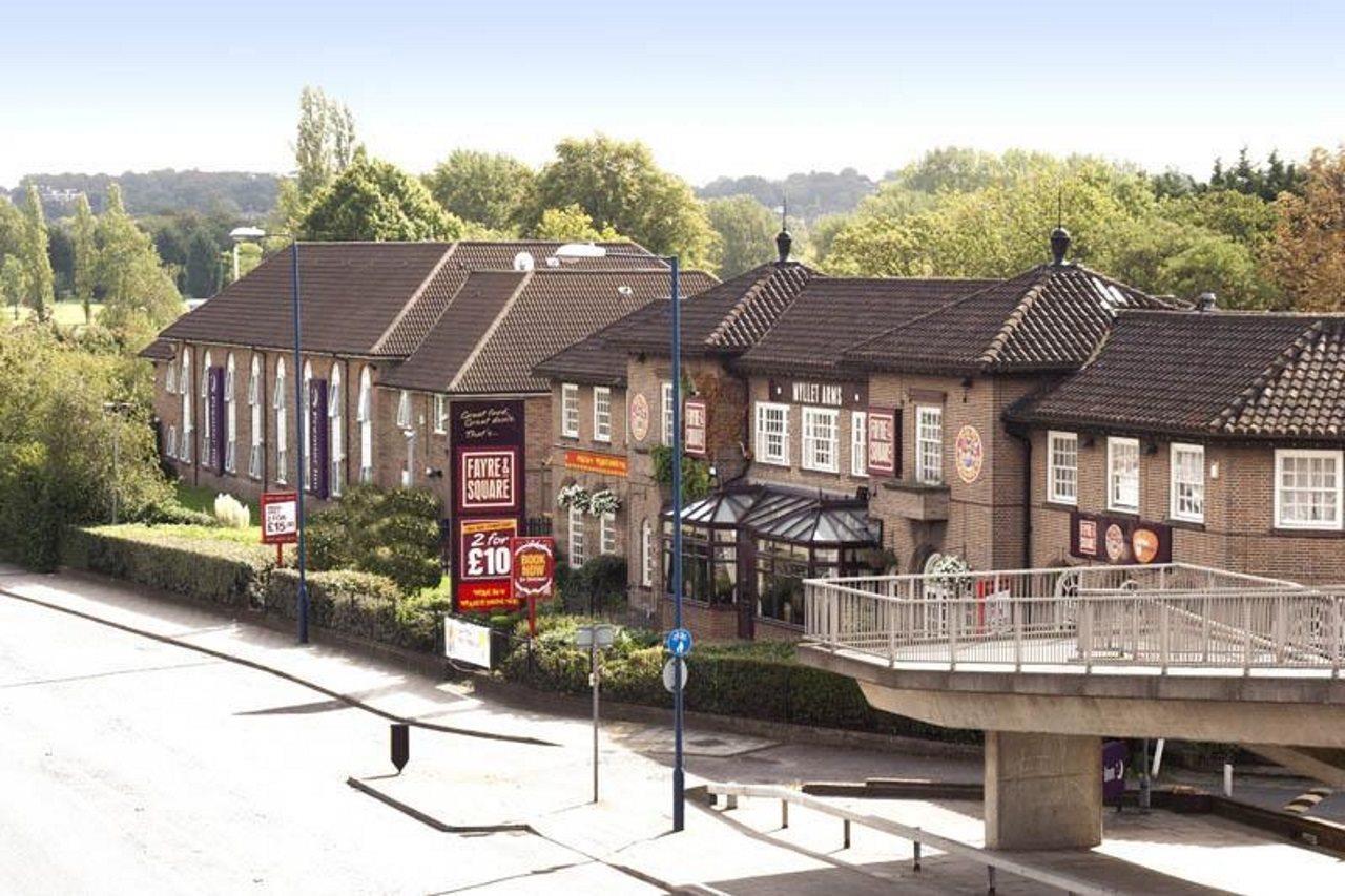Premier Inn London Greenford Buitenkant foto